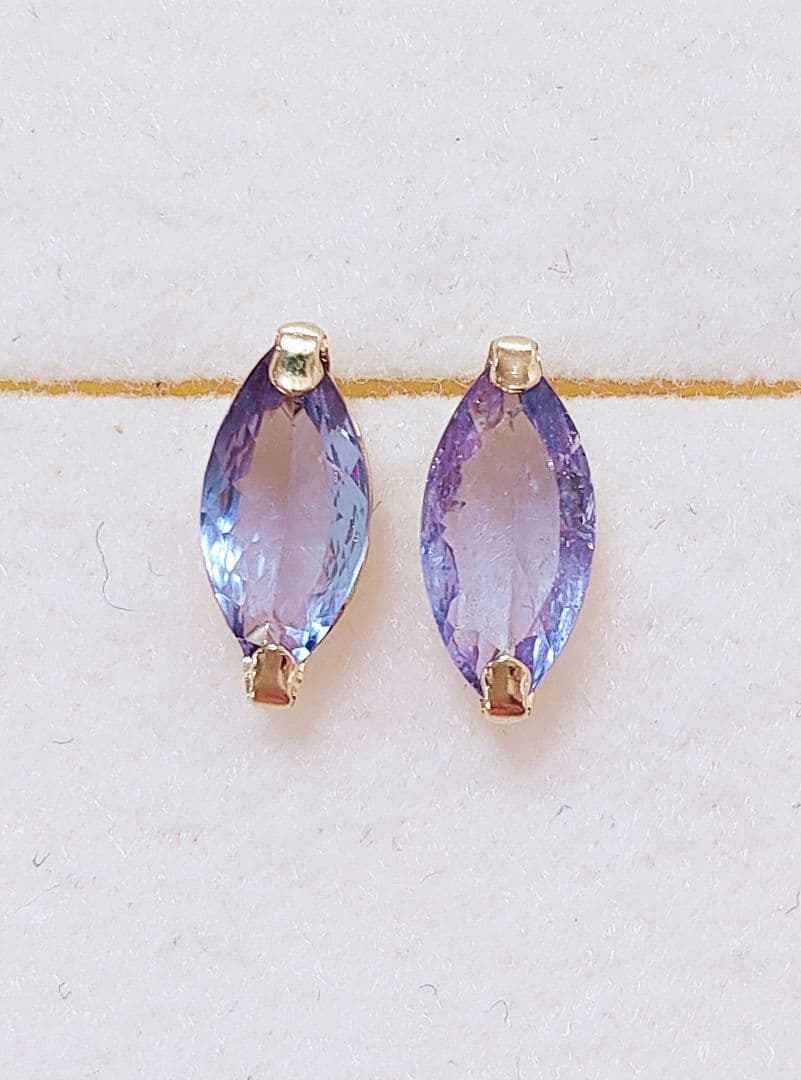 未使用品 k18 天然タンザナイト ピアス