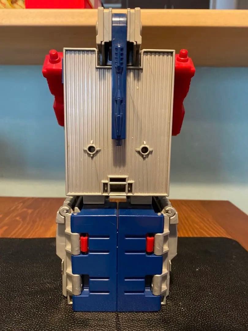 ★レア★トランスフォーマー　オプティマスプライム 変形フィギュア　希少　コンボイ