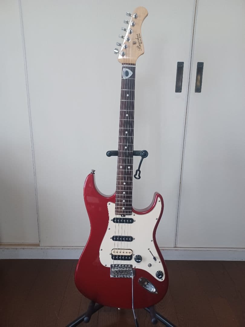 バッカス(Bacchus) エレキギター　ストラト
