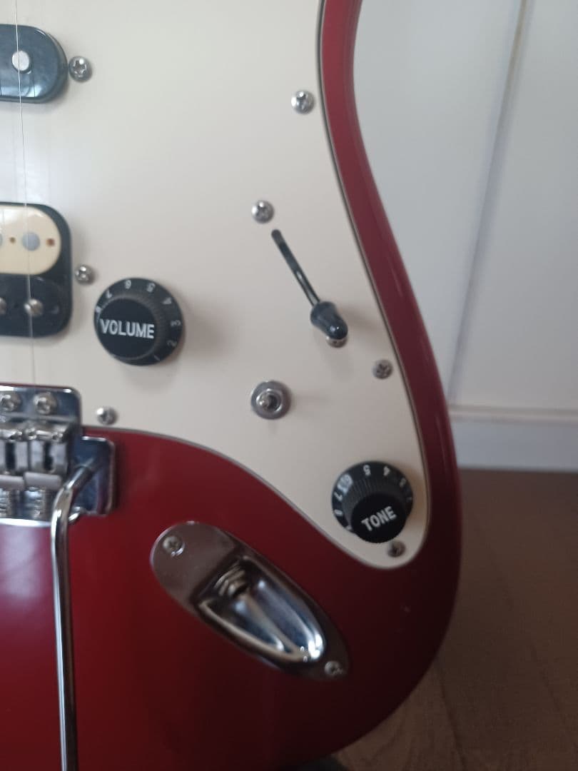 バッカス(Bacchus) エレキギター　ストラト