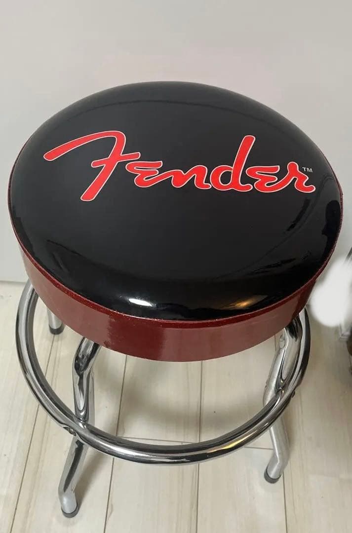 りんご　Fender スツール 黒/赤