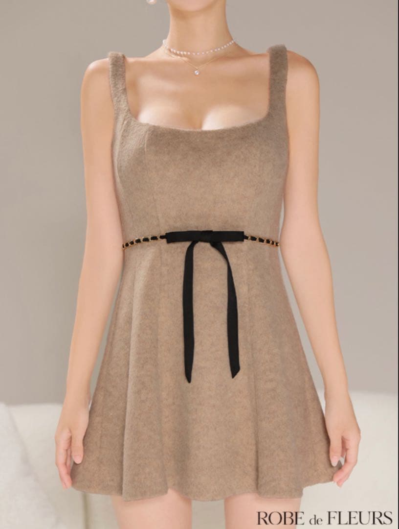 ROBE de FLEURS ベージュ Aラインドレス