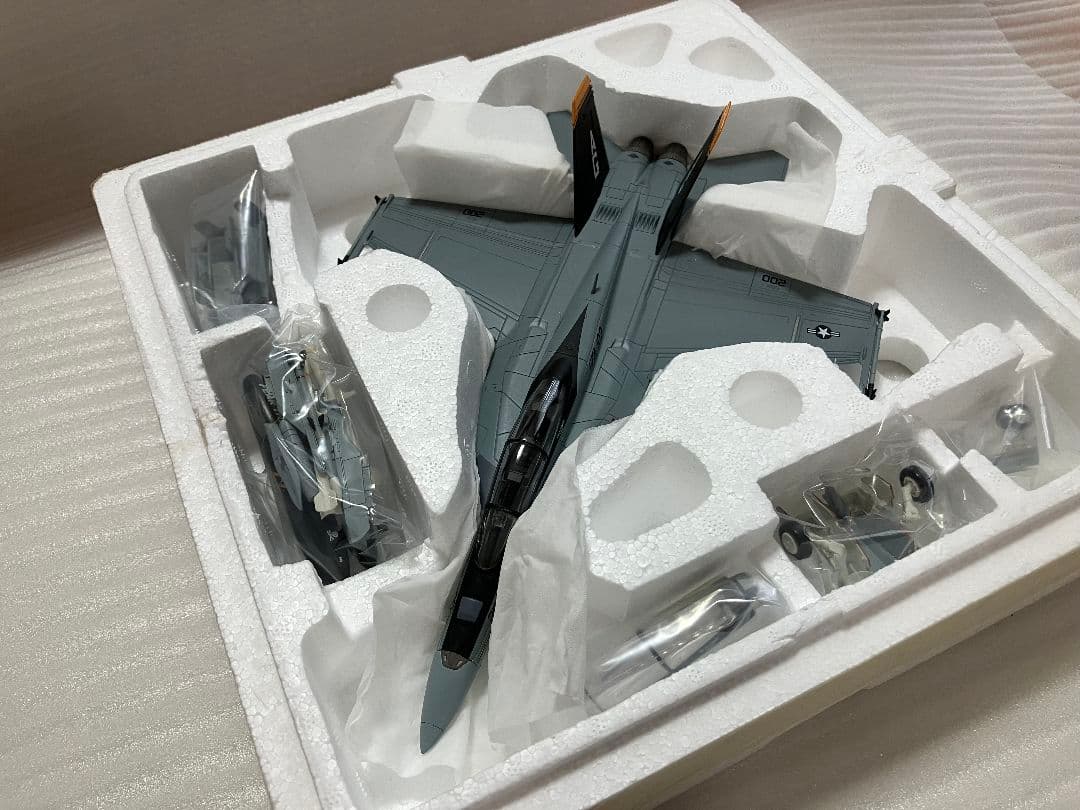 F③ ホビーマスター 1/72 F/A-18F ジョリーロジャース HA5102
