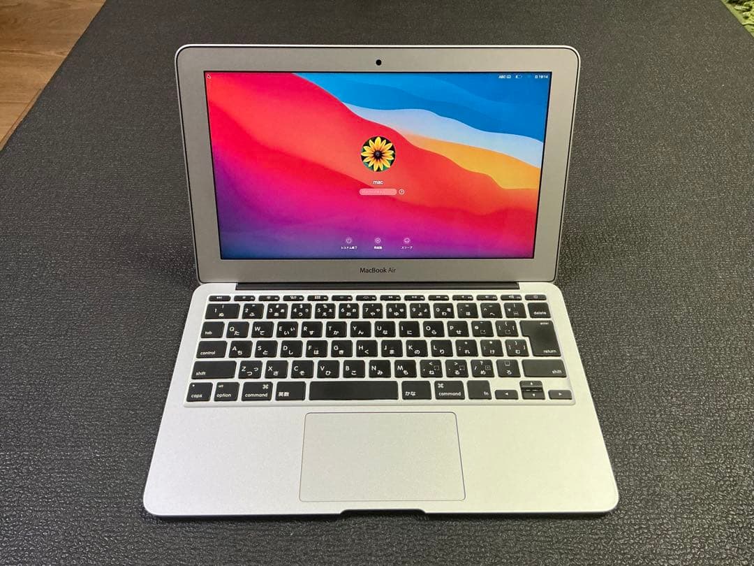 動作美品　MacBook Air A1465