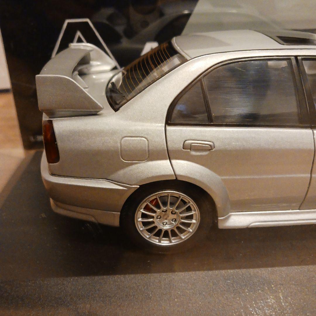 オートアート　三菱 ランサー エボリューション Ⅵ　AUTOart 1/18