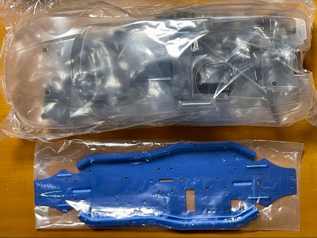 タミヤ　エンジンRCカー　1/8 RCEナイトレージ5.2 組み立てキット