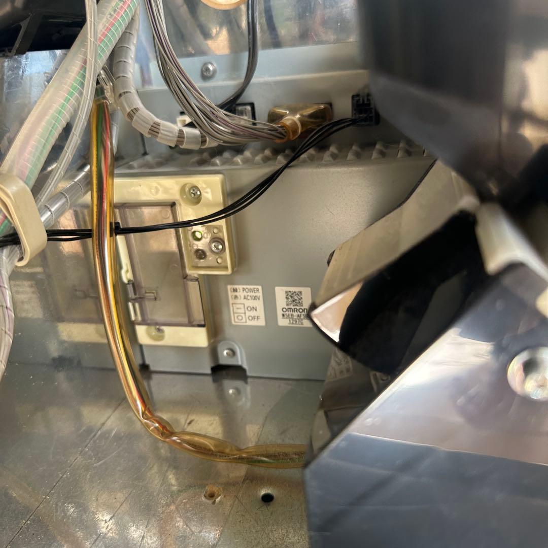 三洋物産 スロットパチスロ 聖闘士星矢 海皇覚醒 メダル不要機搭載