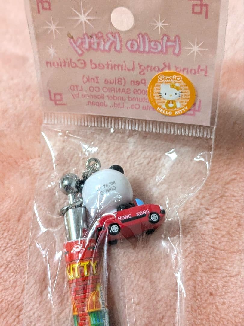 ハローキティ　香港　パンダタクシー