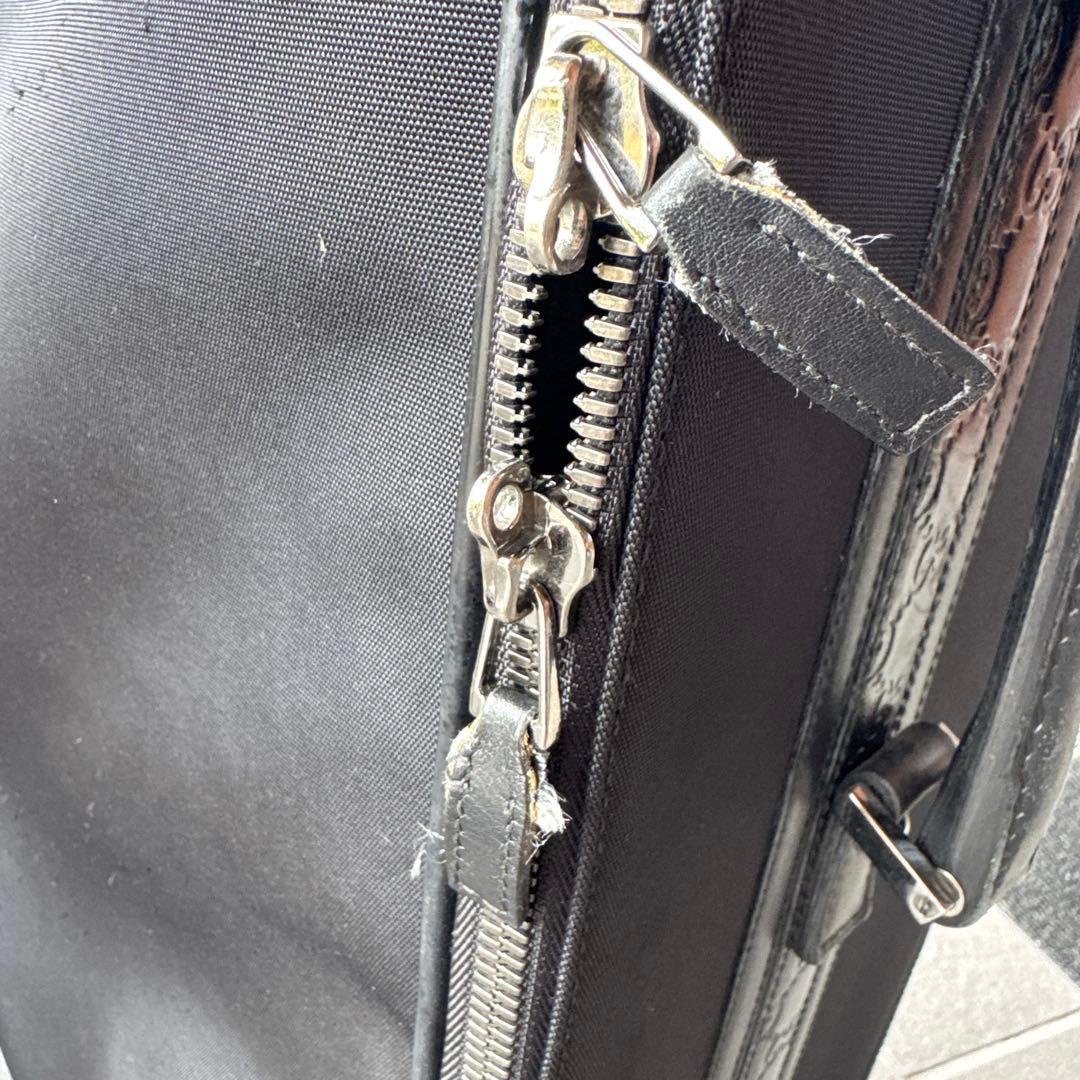 あや様　GUCCI キャリーケース 中型