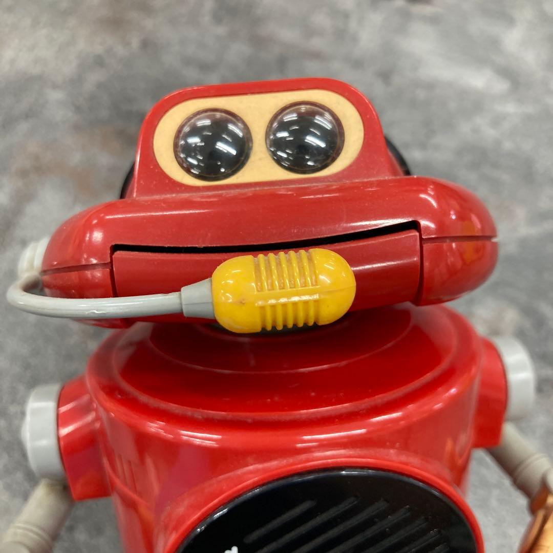 【gashiuejini45 】TOMY IC RADIO ROBOT