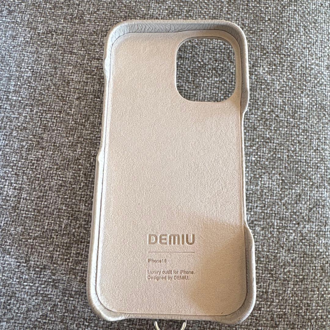 i phone 16 ベージュ　携帯カバー