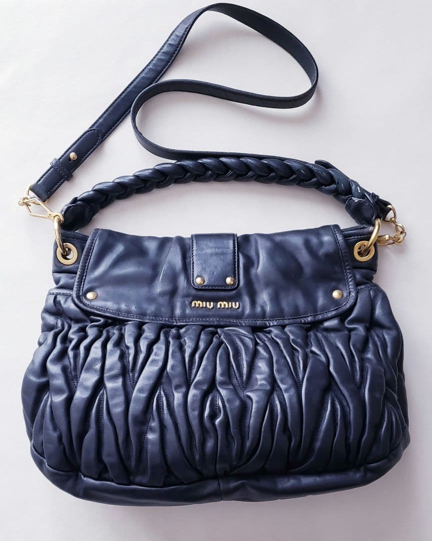 MIUMIU マテラッセ ブラック