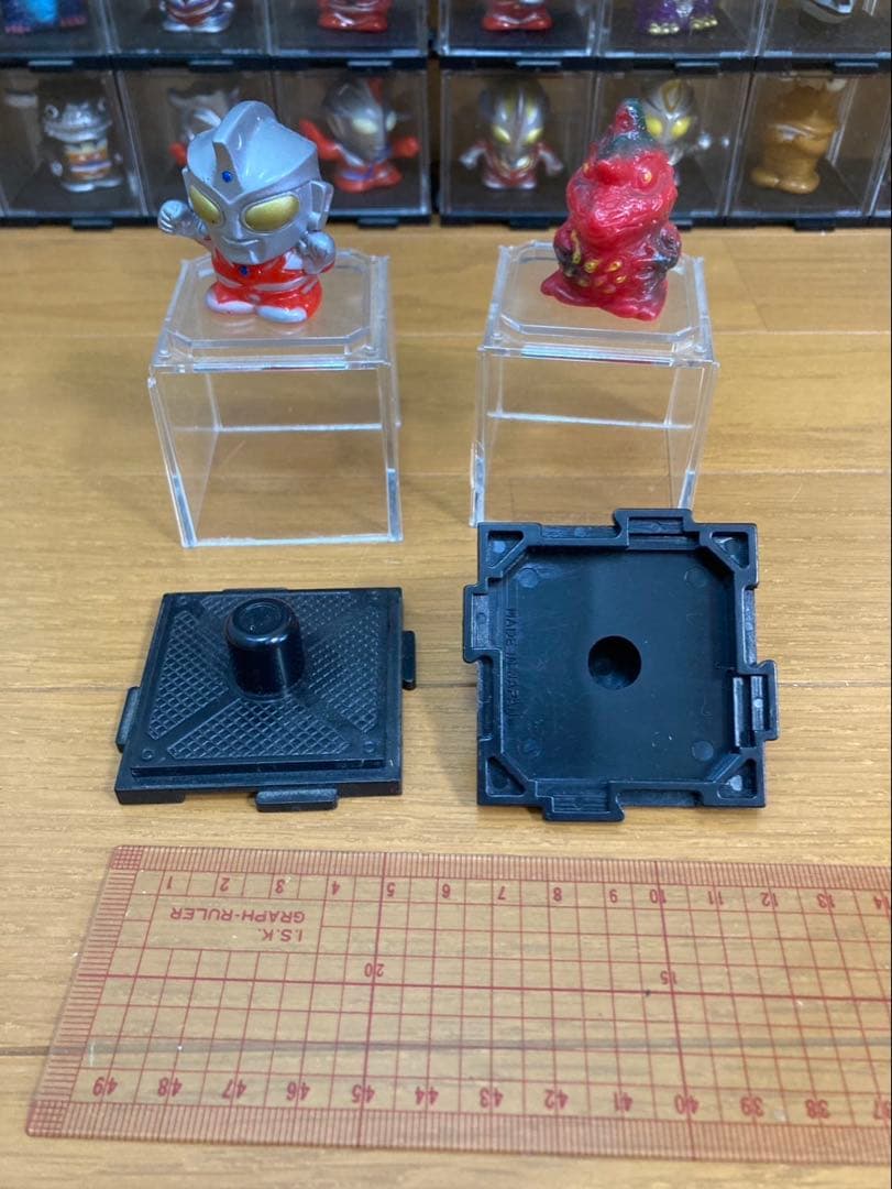 ウルトラマン　人形　フィギュア　ケース入り