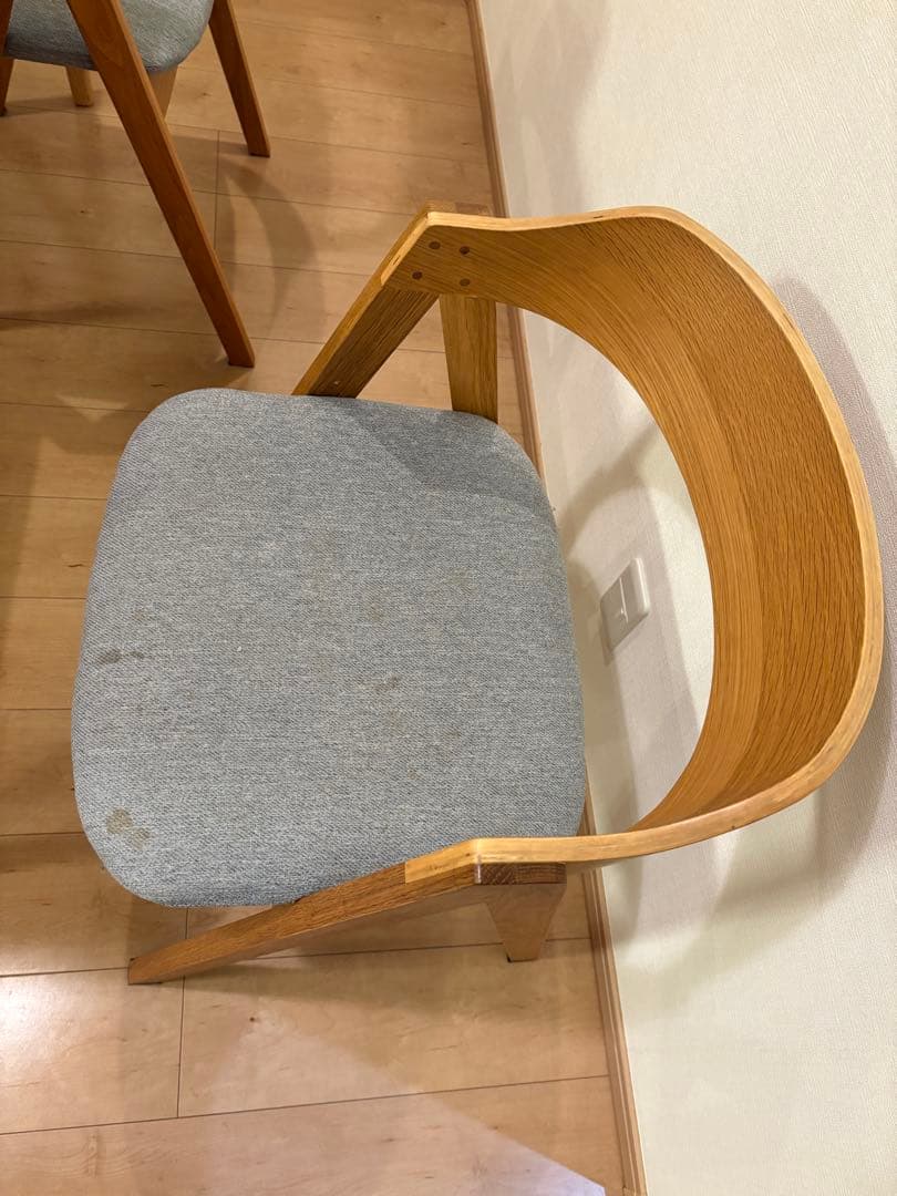 ak様値下げ　引取り可能な方。SIGNEダイニングテーブルチェア　４点セット