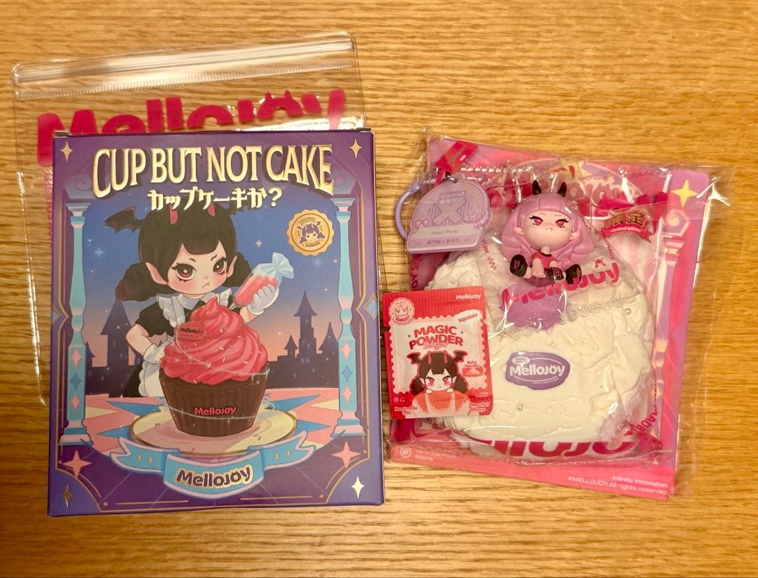 Mellojoy シークレット　メロジョイ　カップケーキか？