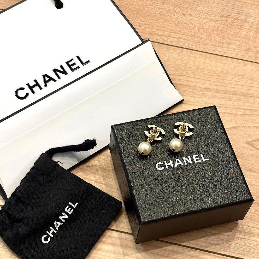 CHANEL ピアス パール シャネル シャンパンゴールド ココマーク