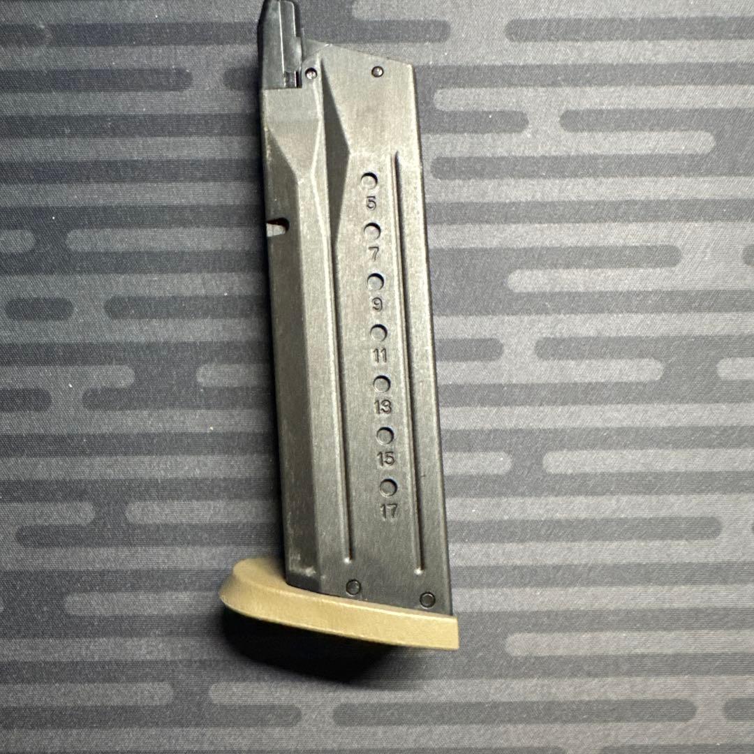 東京マルイ M&P9 V CUSTOM ガスブローバック　ライト付