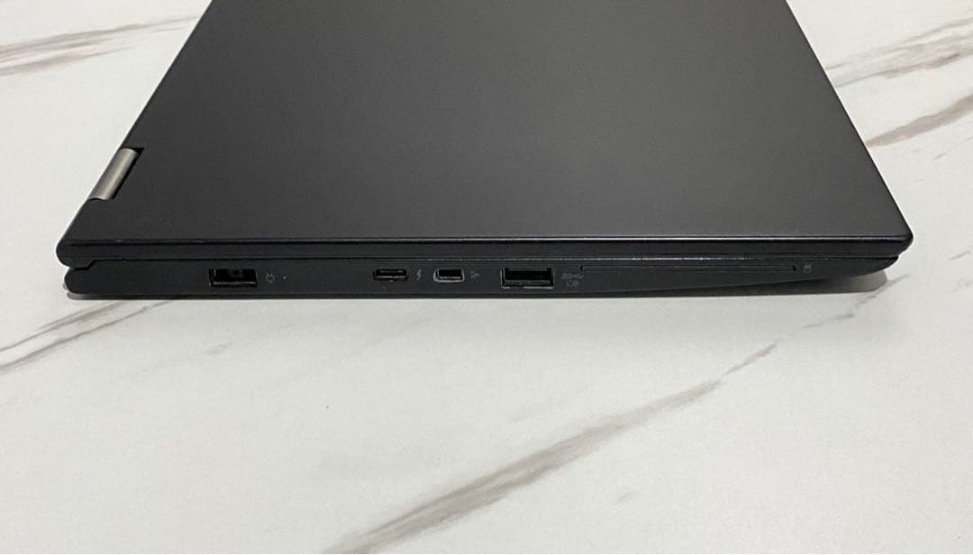 Thinkpad Yoga370 i5 8GB 128GB 第7世代