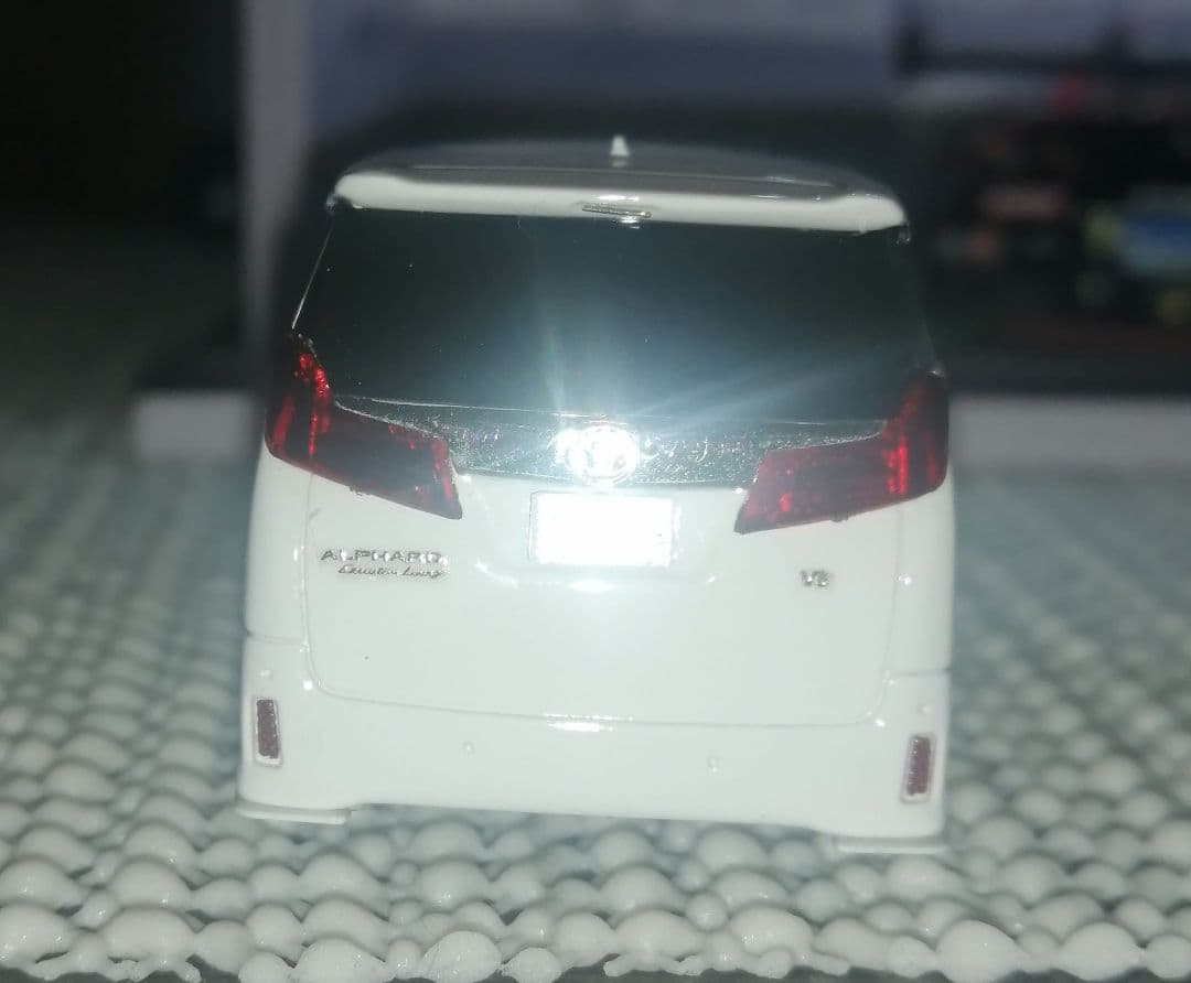 Timothy & Pierre 1/64 LBWK アルファード ホワイト