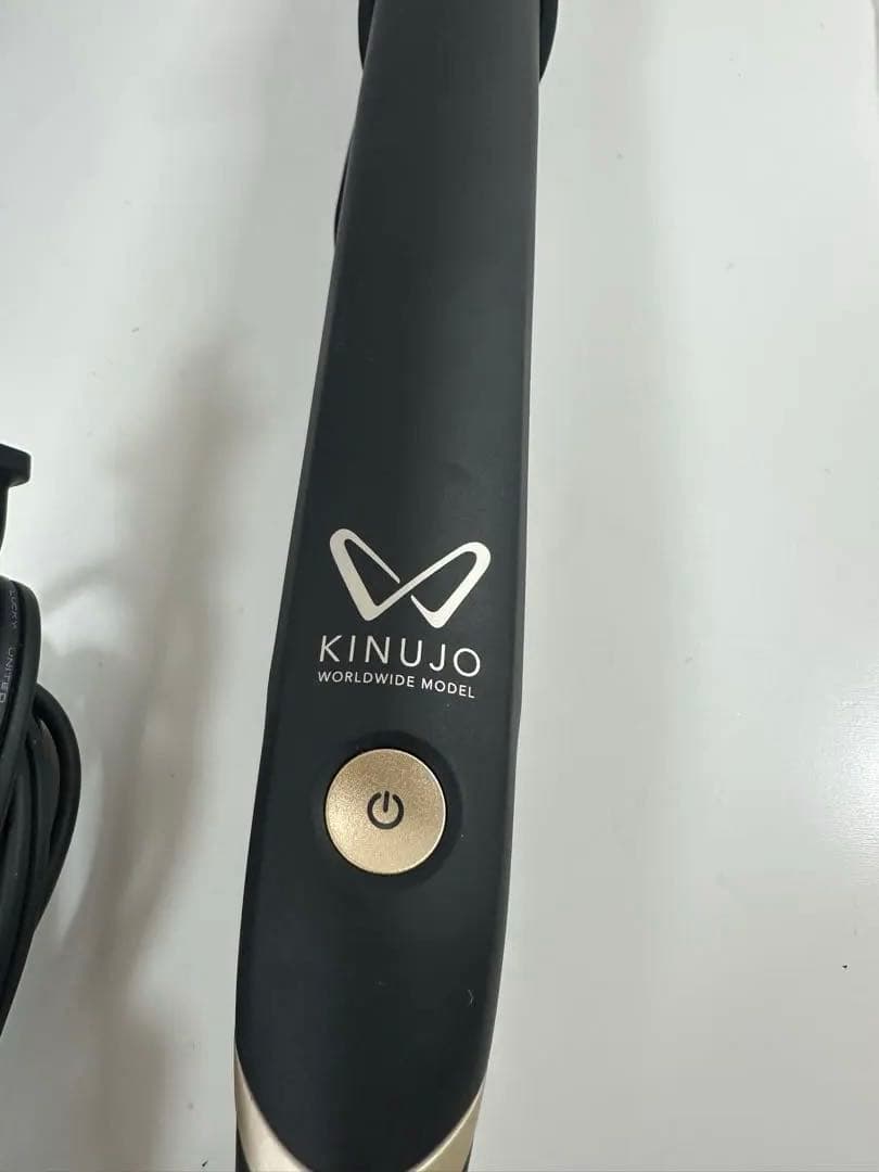 【未使用】KINUJO D5200 ブラック ストレートヘアアイロン　絹女