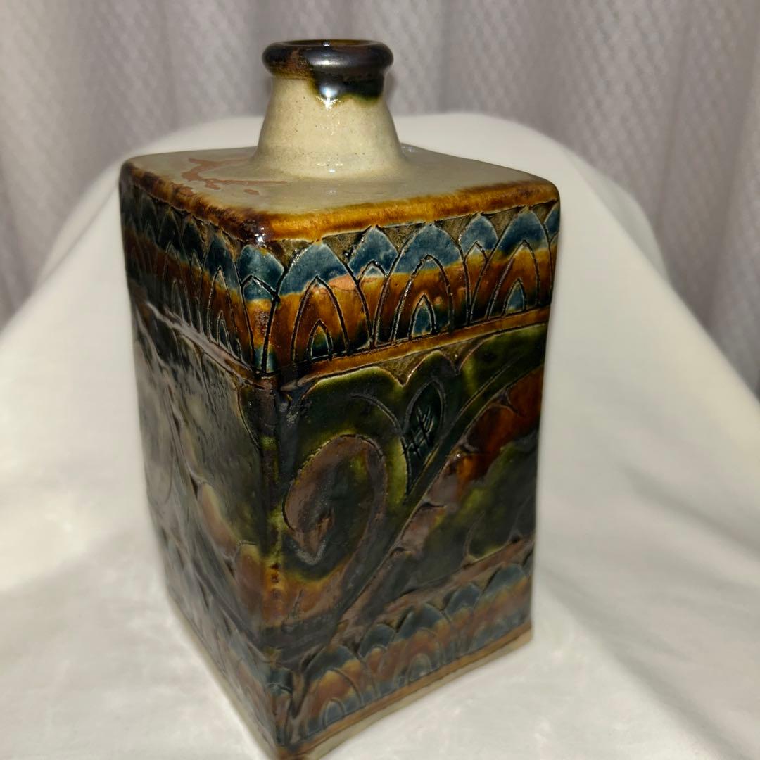 ◉本日限定◉照屋佳信　角瓶　線彫り　やちむん　照屋窯