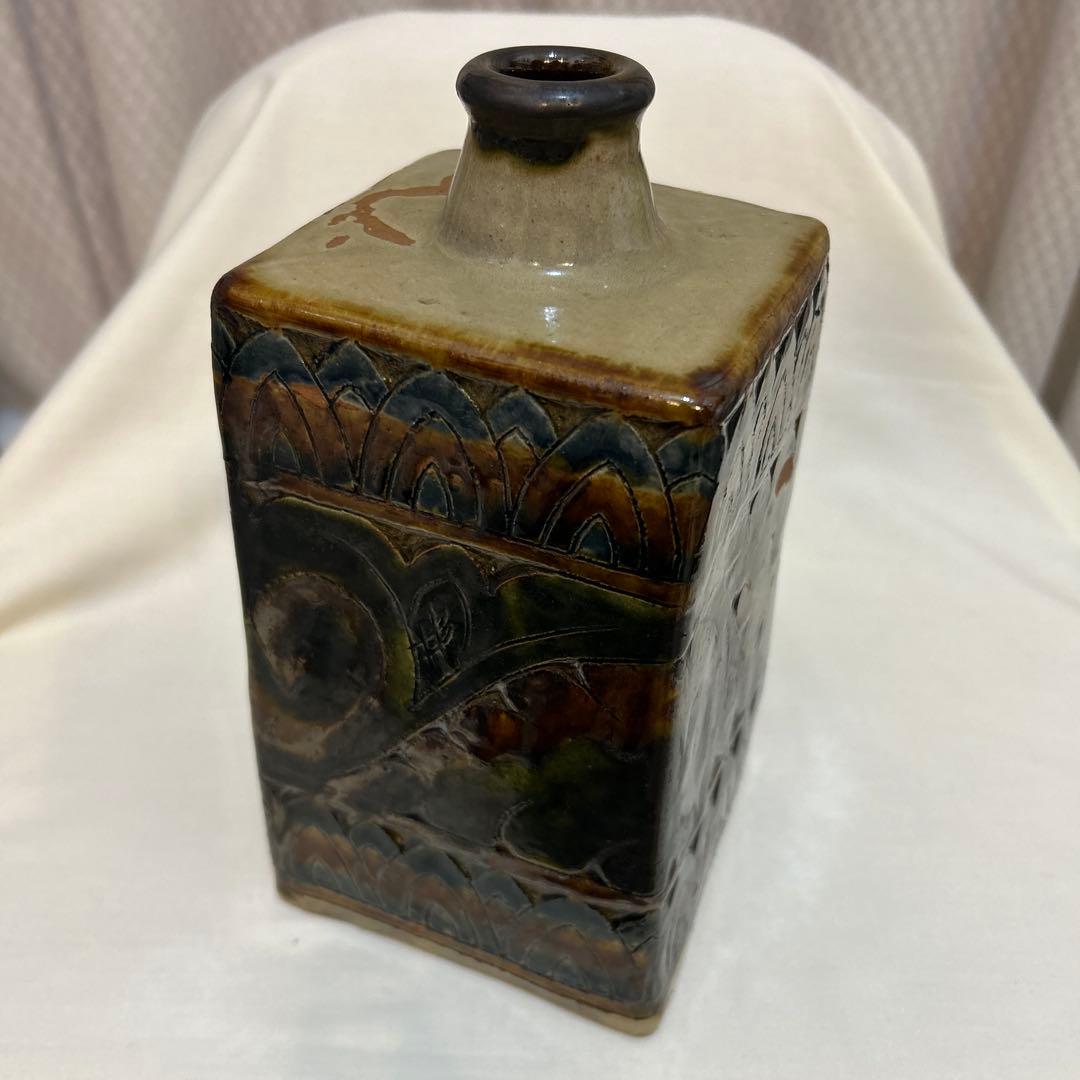 ◉本日限定◉照屋佳信　角瓶　線彫り　やちむん　照屋窯