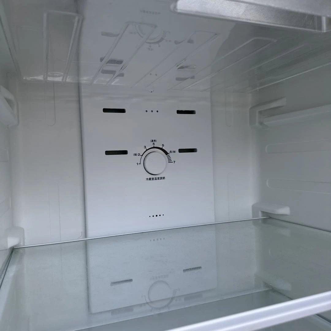 送料込 Hisense 冷蔵庫 227L スリム大容量 鏡面 省エネタイプ