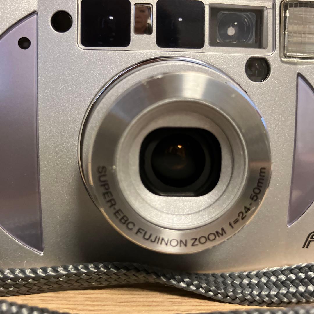 フィルムコンパクトカメラ FUJIGILM Silvi F2.8 ストラップ付