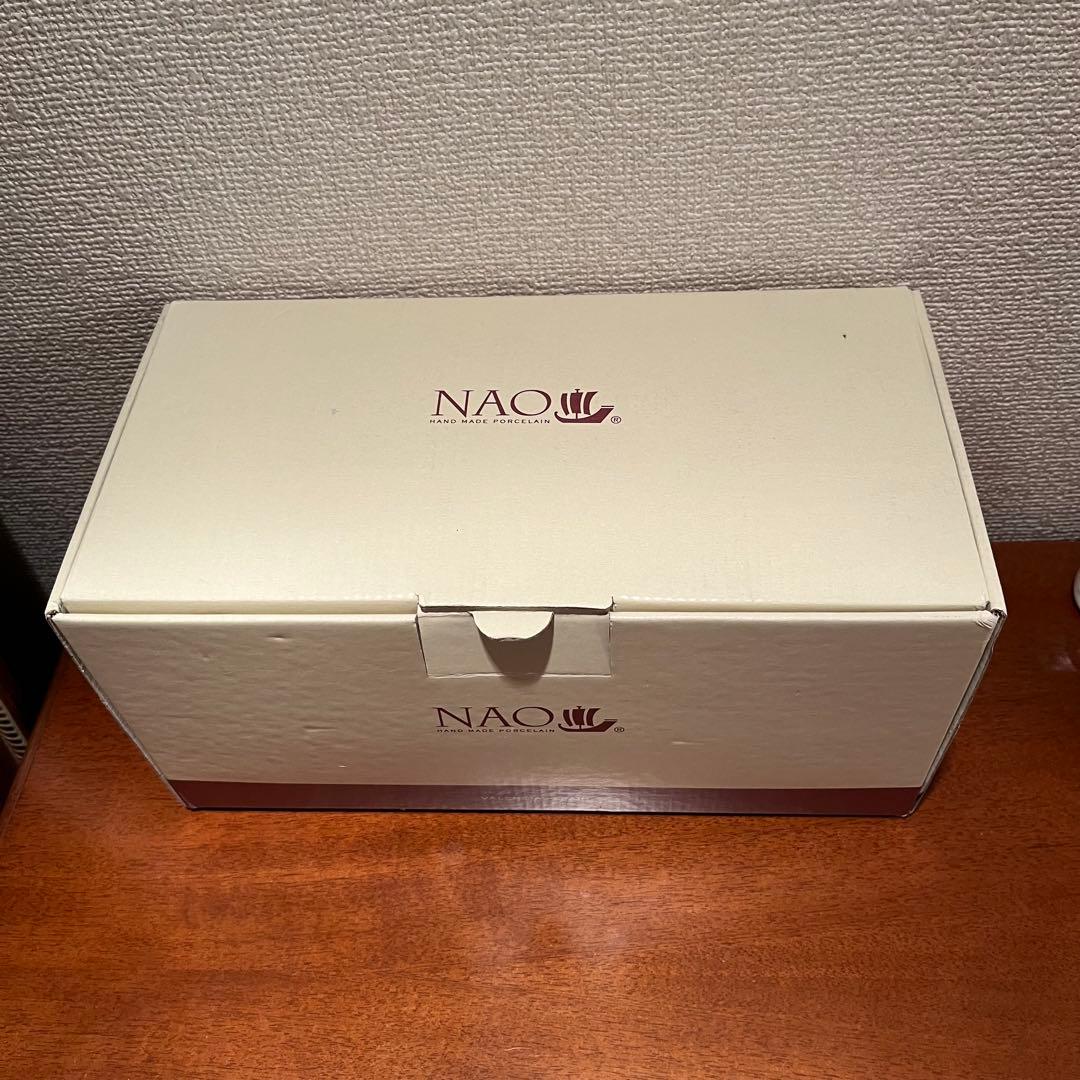 新品　未使用　くまのプーさん　リヤドロ　NAO 箱入り　人形　陶器　ディズニー