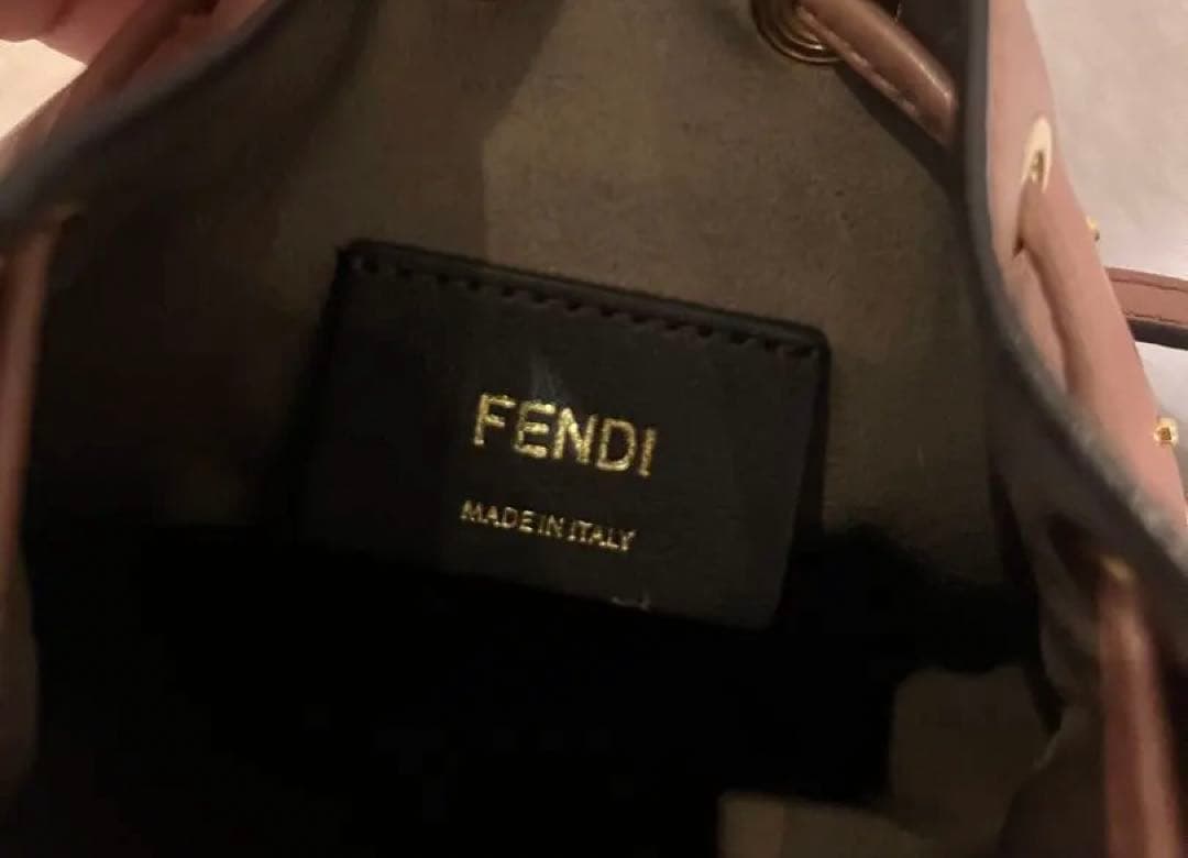 FENDI モントレゾール　ショルダーバッグ ピンク