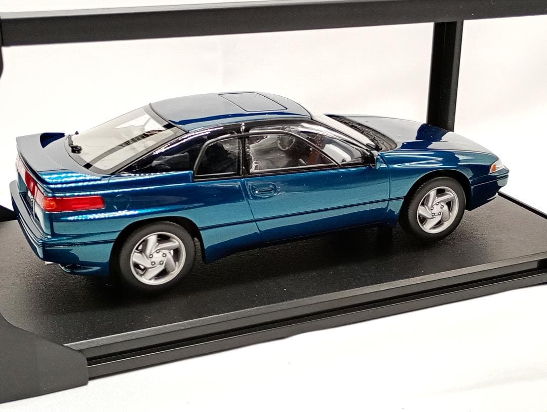 DNA 1/18 スバル アルシオーネ SVX 1991 (グリーンメタリック)