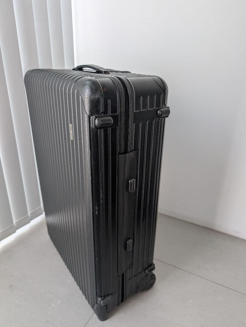 リモワ サルサ 黒 104L 2輪　851.77 綺麗です