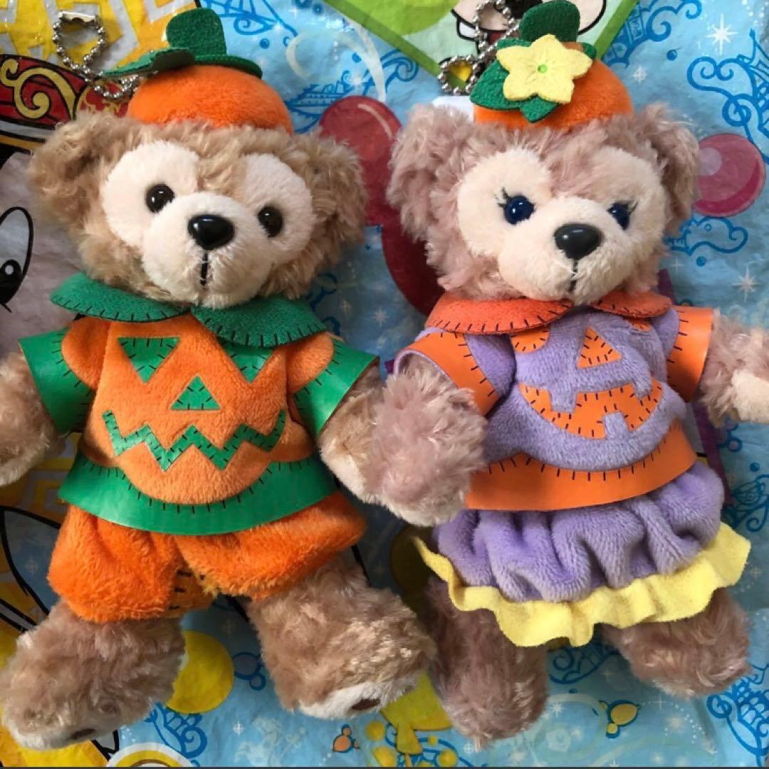 ディズニー　ダッフィー  シェリーメイ  ハロウィン　ぬいば　ぬいぐるみバッジ