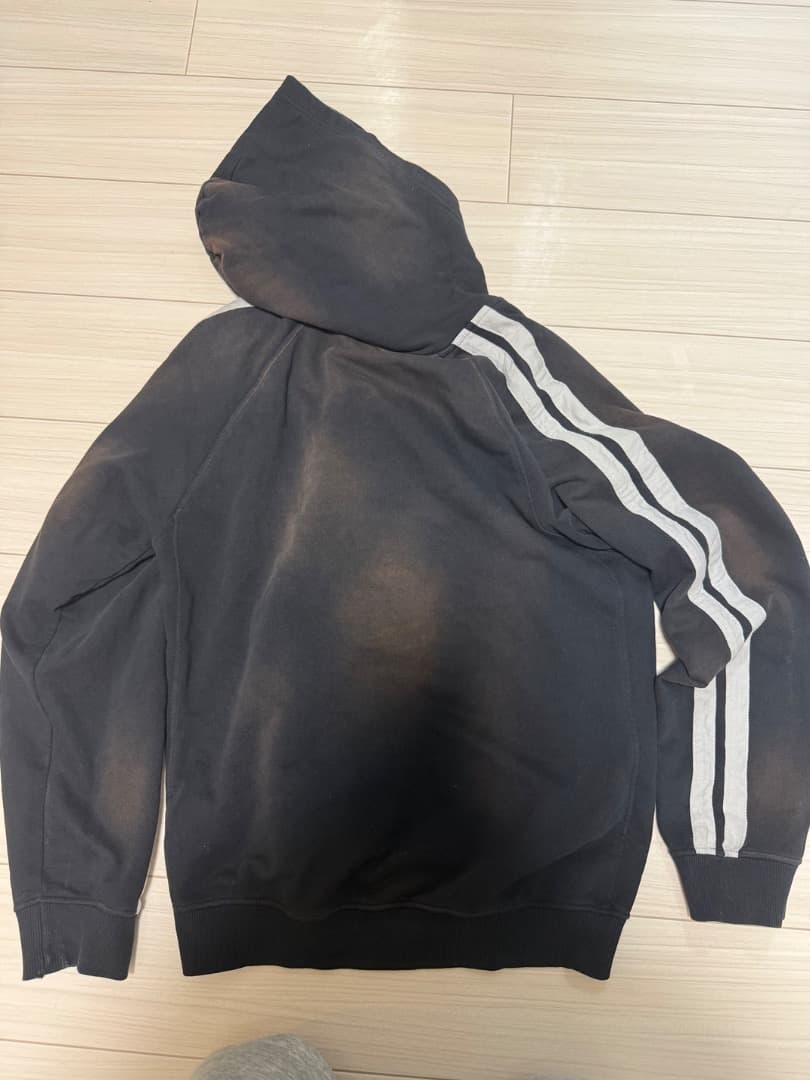 コ*グ様 コムドットやまと着用モデル　DIESEL パーカー