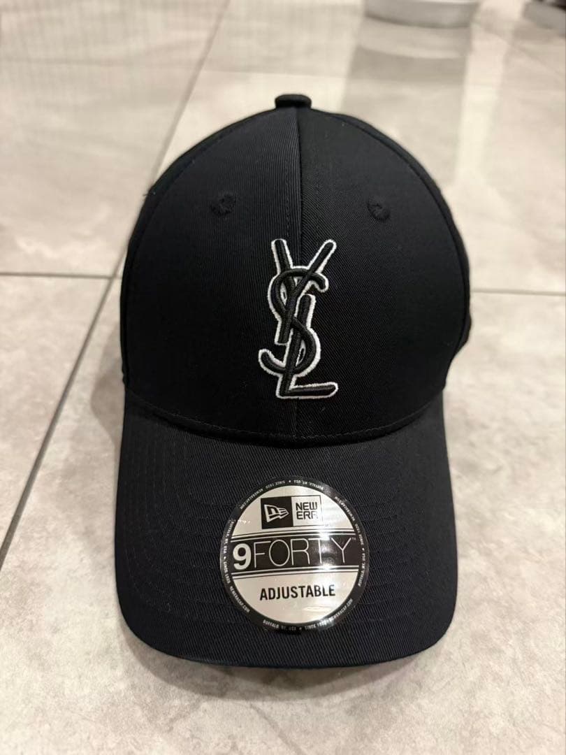 SAINTLAURENT ×NEWERA 9FORTY キャップ