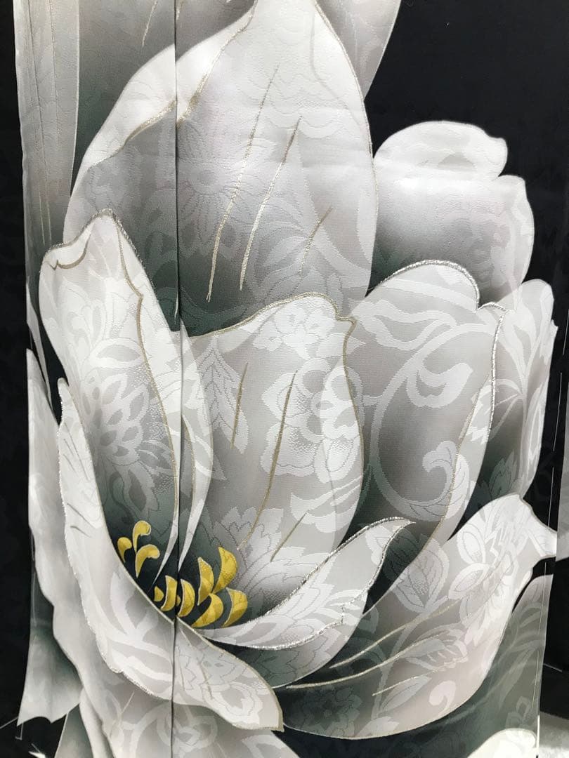 振袖　未仕立て品　モダンな牡丹柄