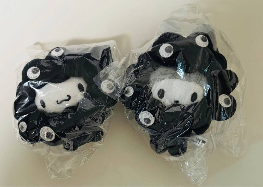 サンリオ ミャクミャク ぬいぐるみ　ブラック カラビナ マイメロ