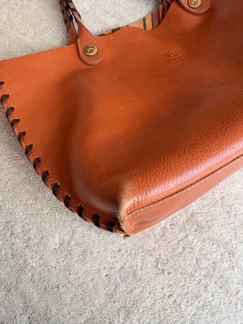 イルビゾンテ　レザーバッグ