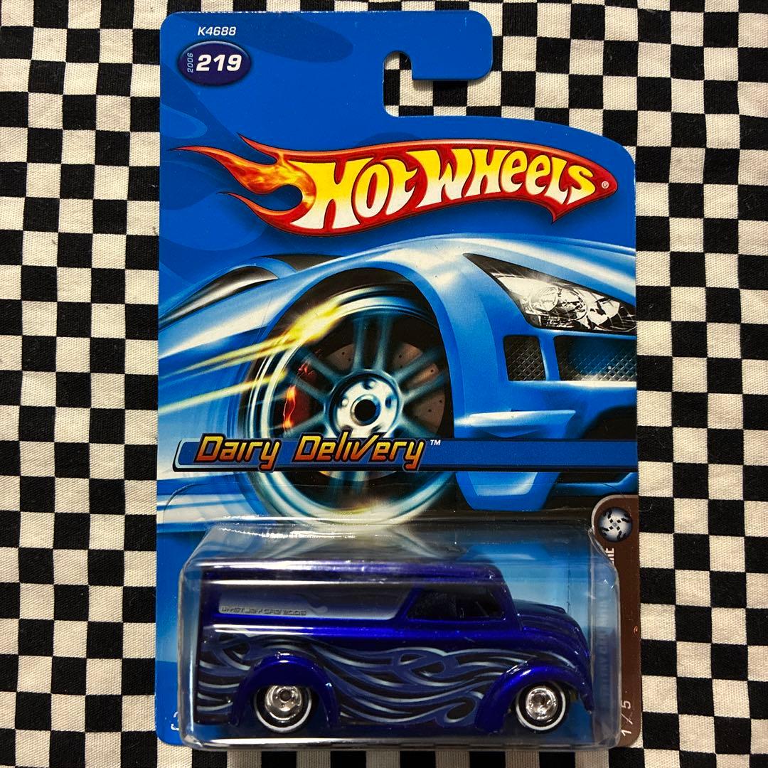 ミニカー HotWheels 2006MYSTERY CAR Dairy Delivery