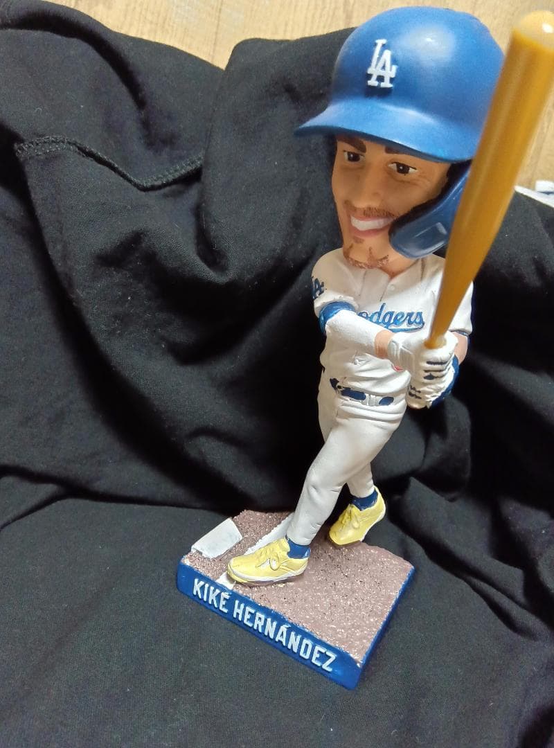 値下　キケ　ヘルナンデス　ボブルヘッド 　人形