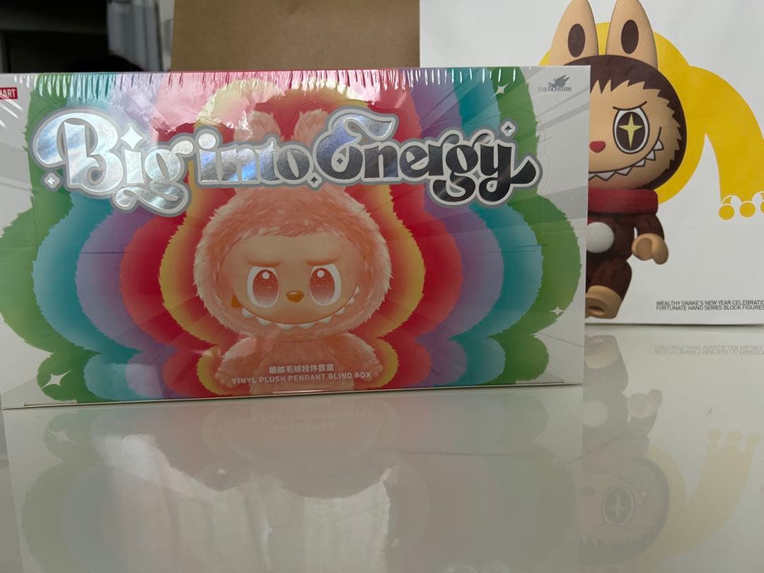 Labubu Big into Energy ラブブ ぬいぐるみ 正規品