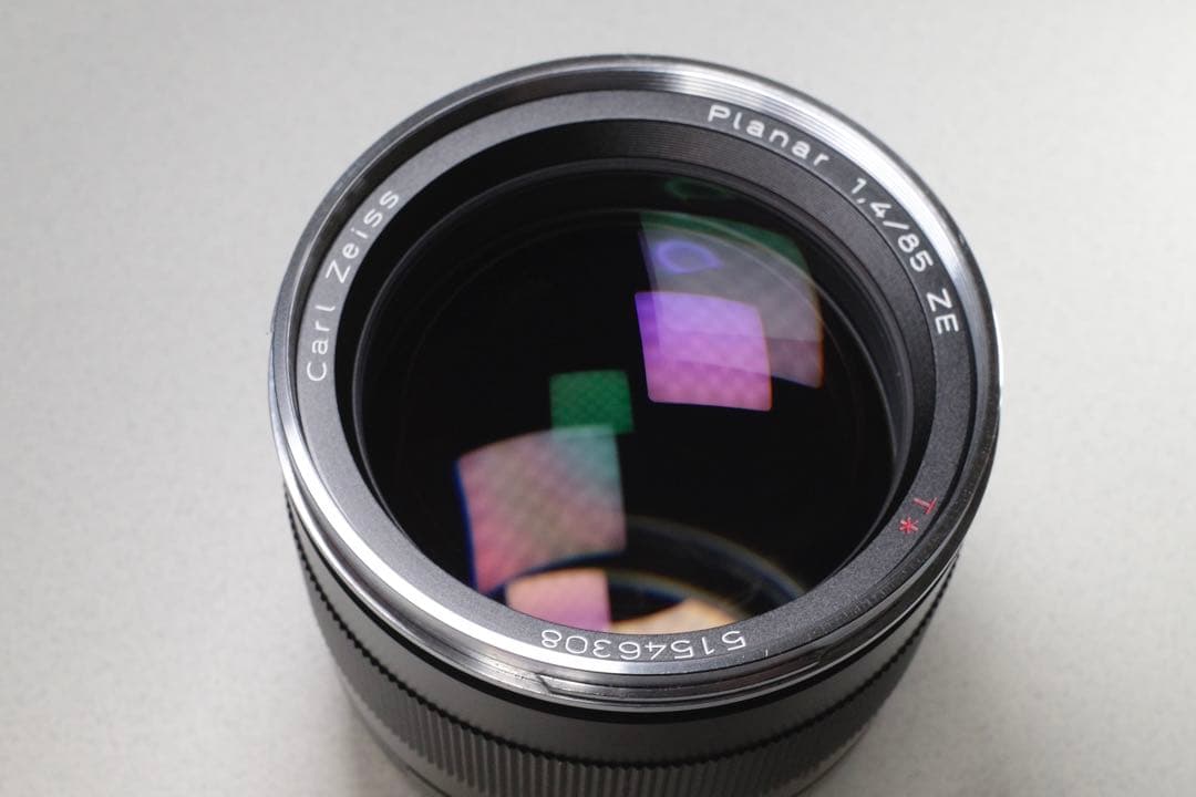 Carl Zeiss カールツァイス PLANAR T* 1.4/85