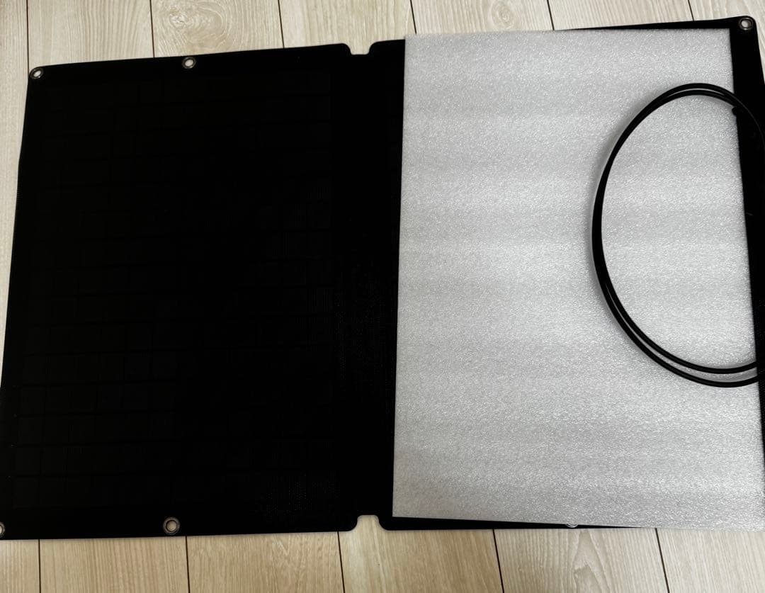 お正月特価！！　新品未使用　ECOFLOW 60W ソーラーパネル