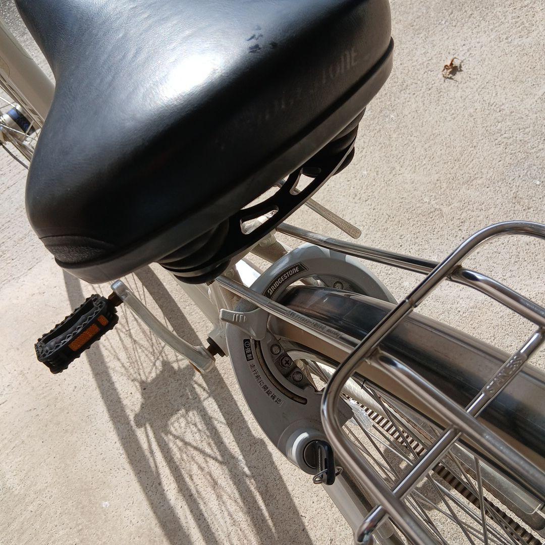 ブリジストン　アルベルト　シャンパンホワイト27インチ　引き取り限定です！