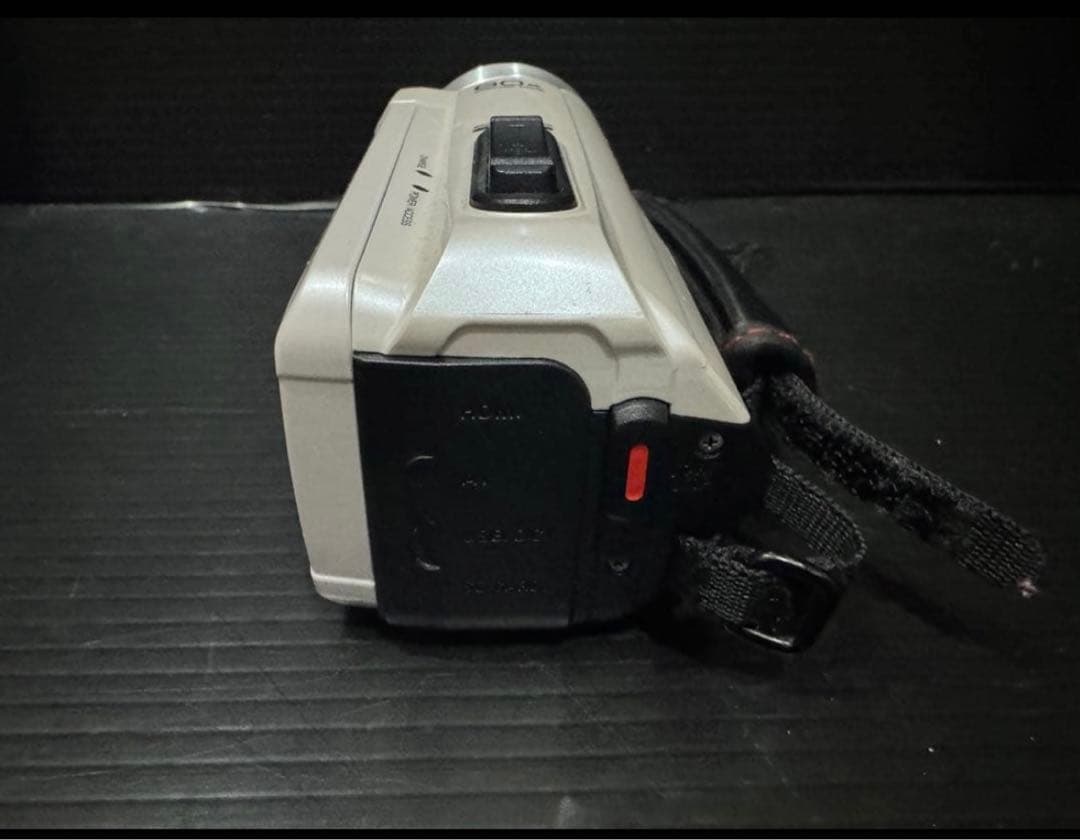 JVC ビデオカメラ『GZ-F200-W』