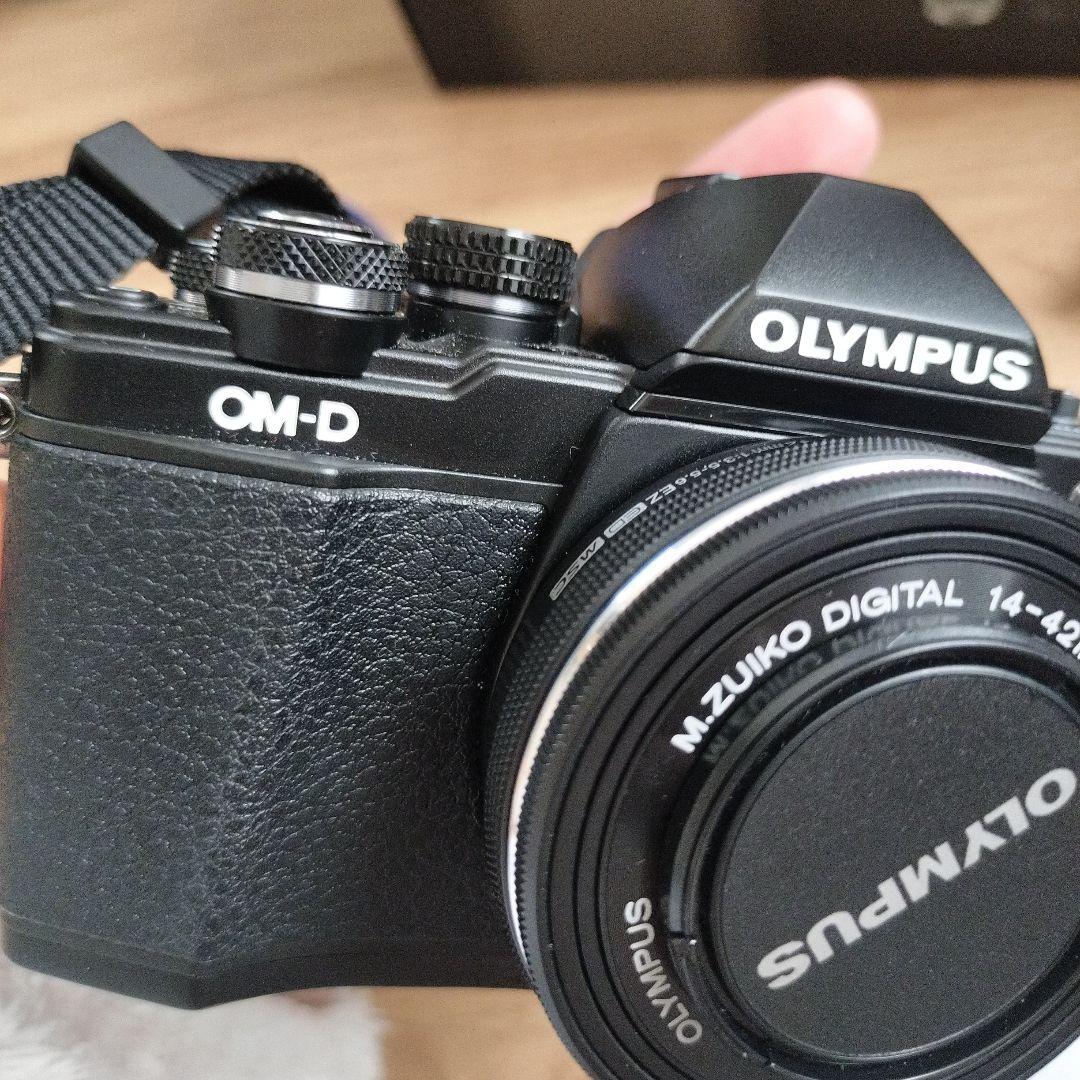 OLYMPUS OM-D E-M10 Mark II ダブルズームキット