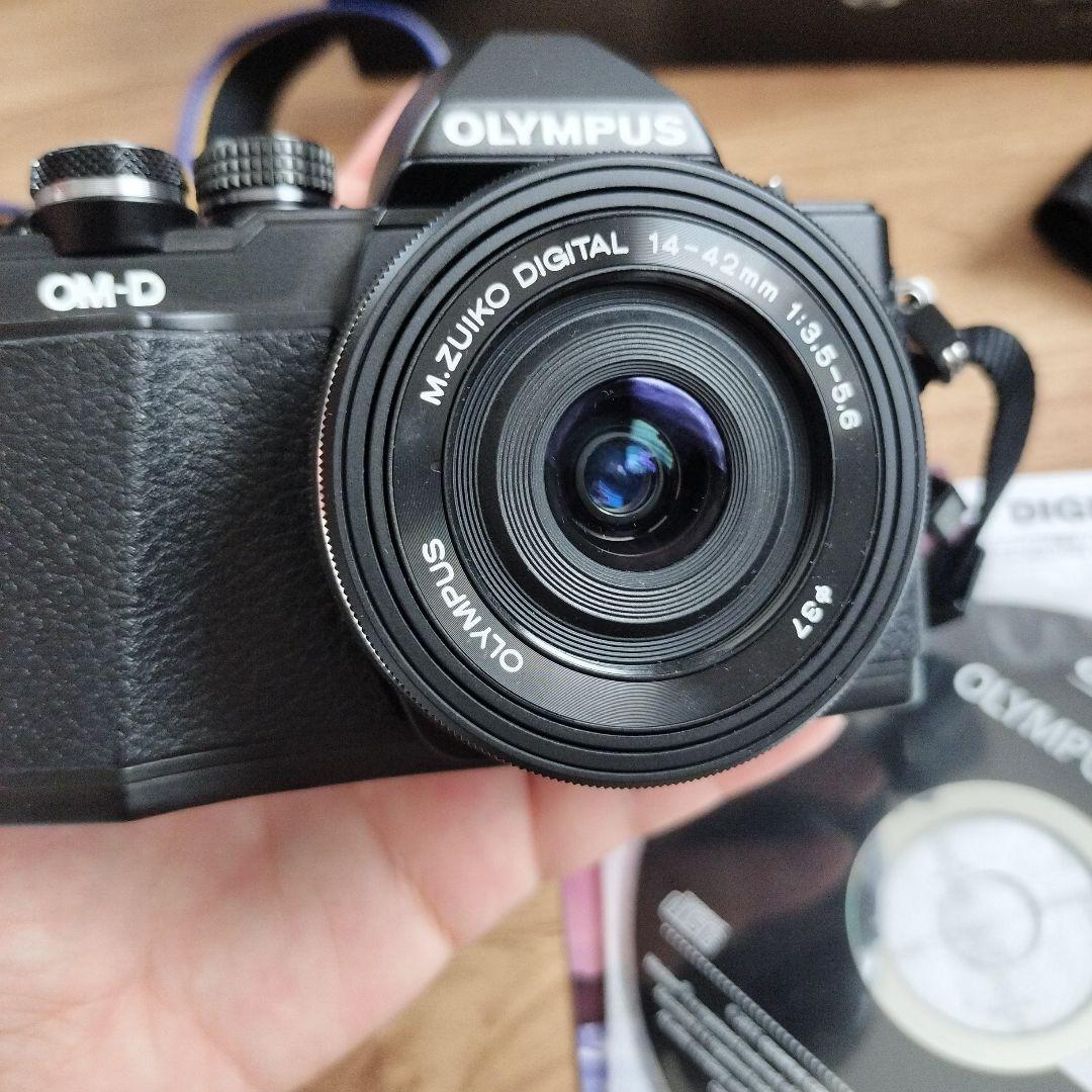 OLYMPUS OM-D E-M10 Mark II ダブルズームキット