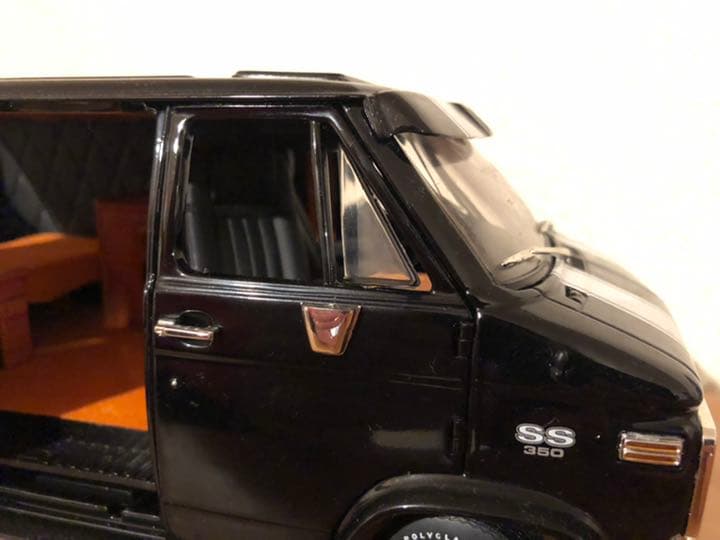 1974 シェビーバン　1/16 ミニカー