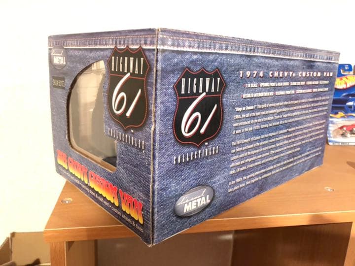 1974 シェビーバン　1/16 ミニカー