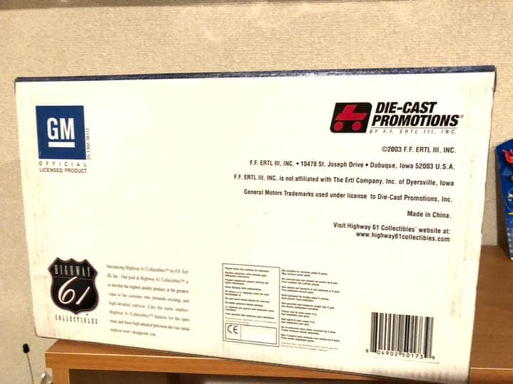 1974 シェビーバン　1/16 ミニカー